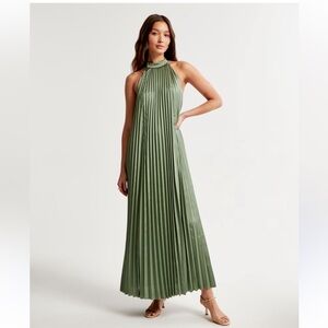 Abercrombie & Fitch Giselle Pleated Maxi Dress